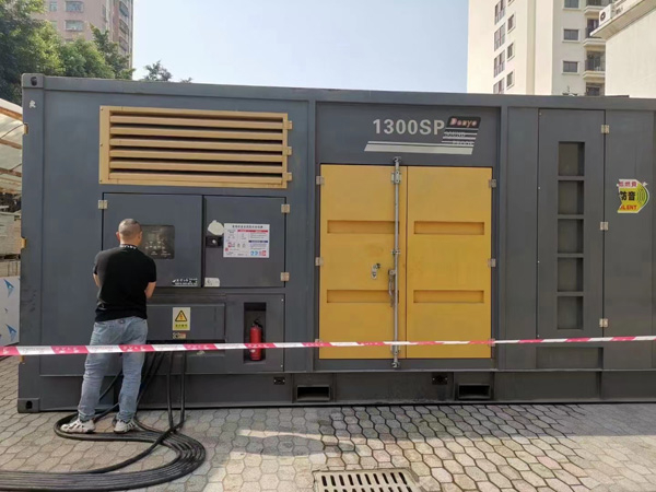 深圳500KW发电机组冬季应该配多大的启动电瓶?
